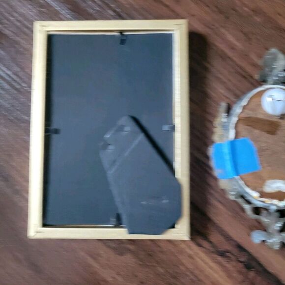 Vintage Lot of 2 embroidered / Cross stitch florals in frames small art Cottage - Picture 6 of 13